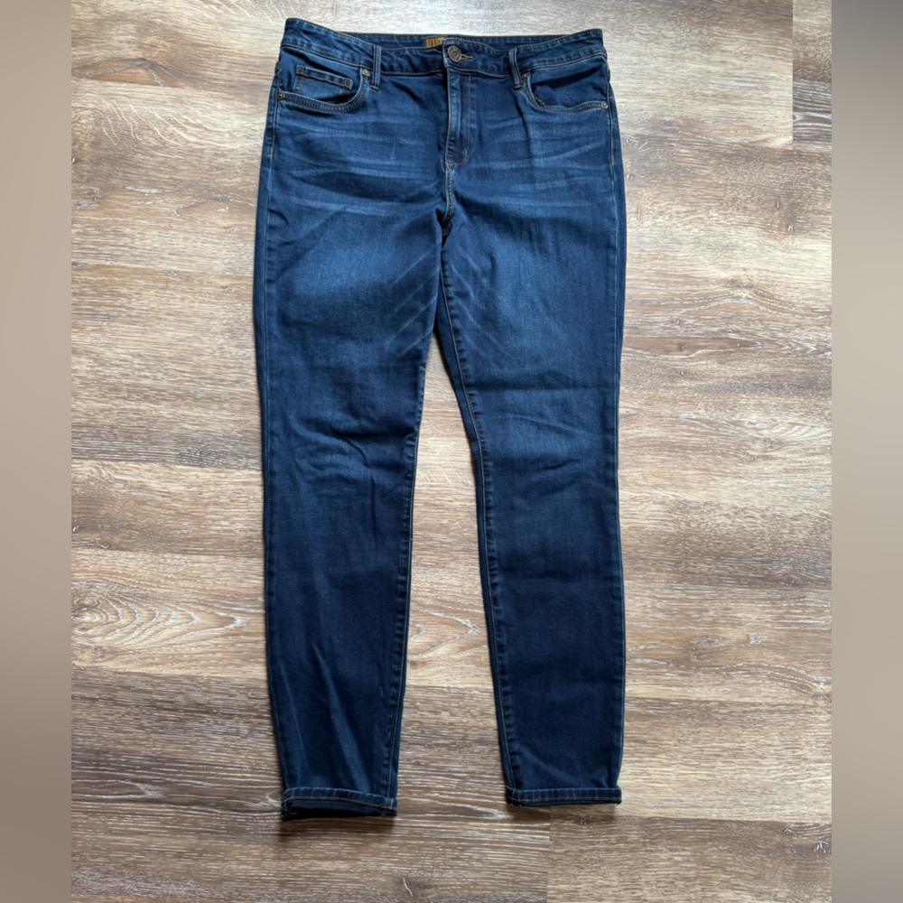 Kut From the Cloth sz 14 dark wash denim Jean.